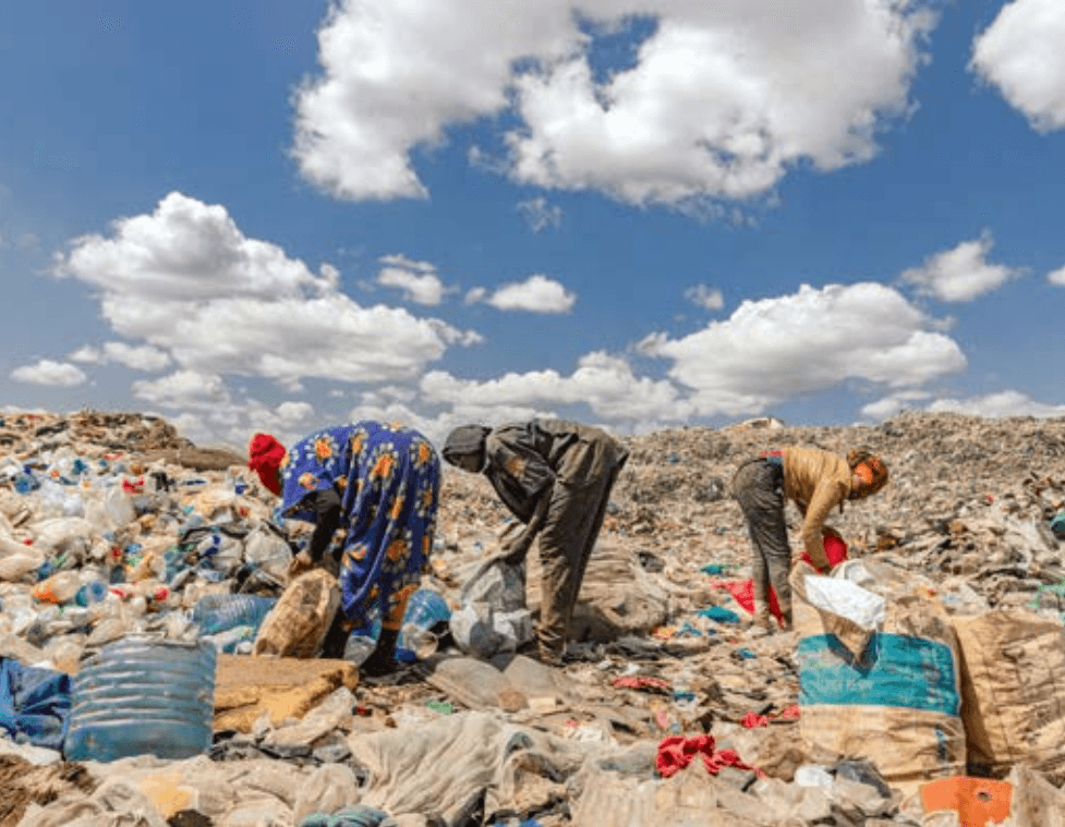 Informal waste pickers on Dandora dumpsite in Kenya